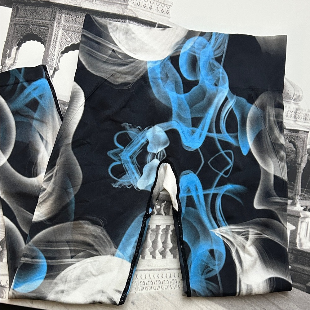 Abstract Blue and Black Leggings